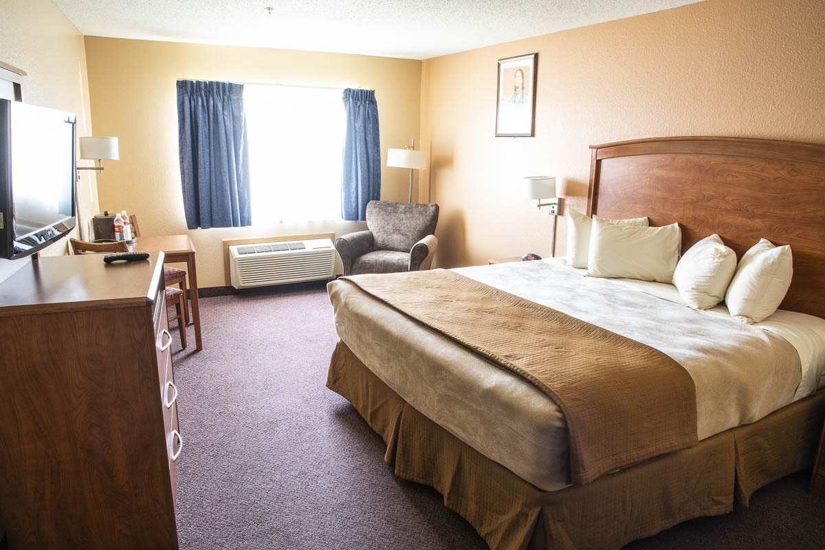 Dakota Magic Hotel Handicap Accessible King Room Bed