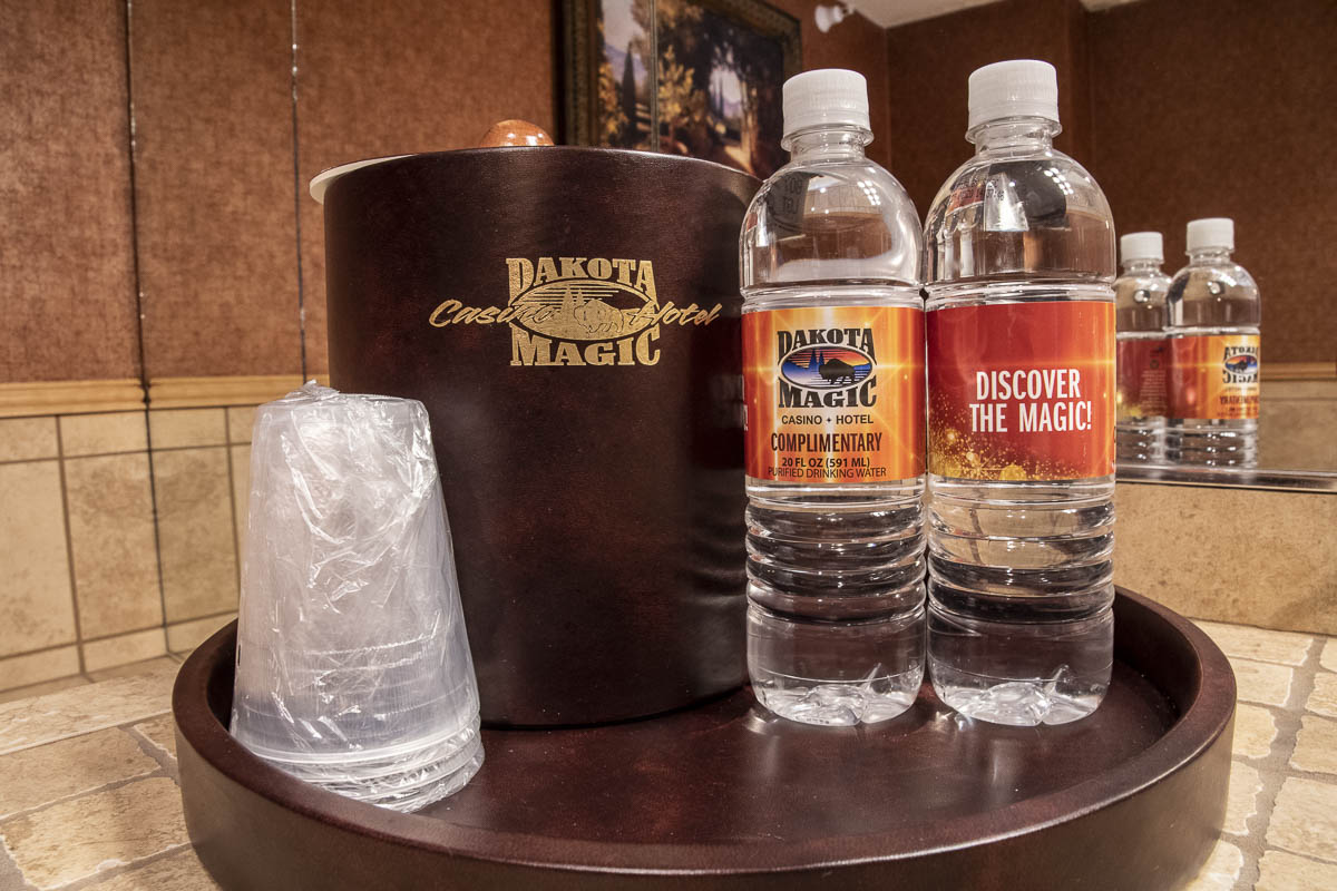 Dakota Magic Hotel Handicap Accessible King Room Water Bottles
